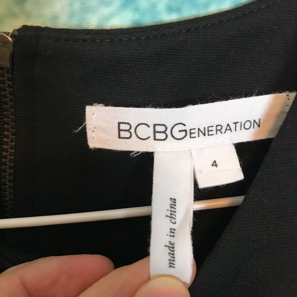 BCBG Mini Black Line Leather open back Dress Sz 4 - Picture 6 of 7